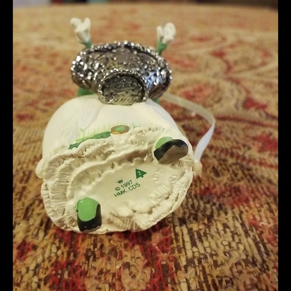 Hallmark Snowdrop Angel #2 - Picture 13 of 15